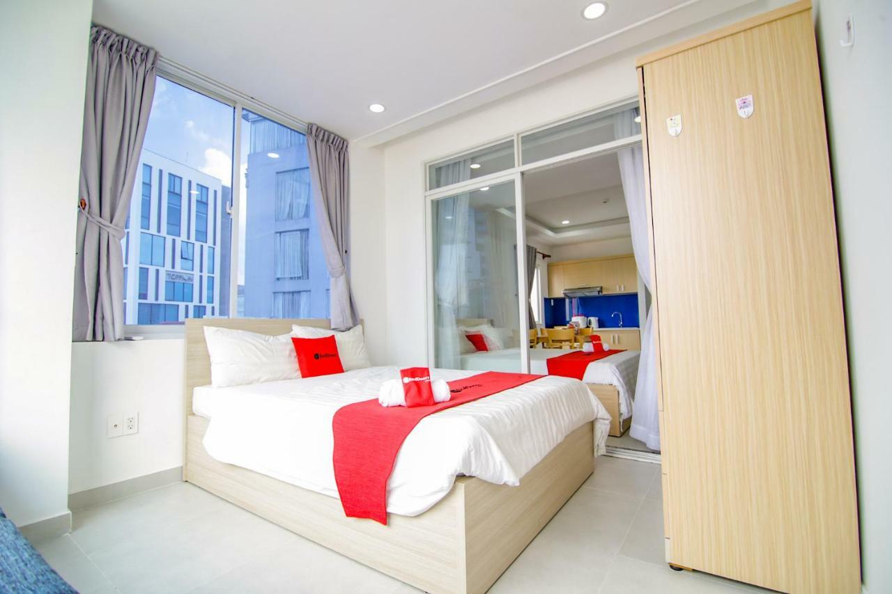 Reddoorz Near Quan Khu 7 Stadium 胡志明市 外观 照片