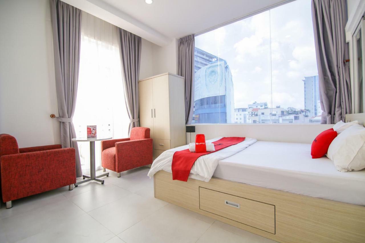 Reddoorz Near Quan Khu 7 Stadium 胡志明市 外观 照片