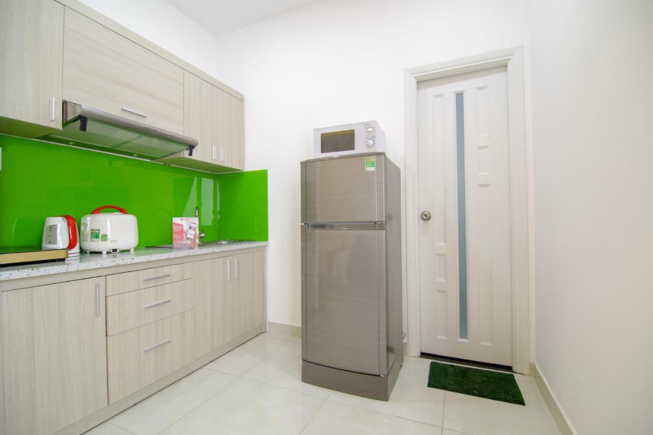 Reddoorz Near Quan Khu 7 Stadium 胡志明市 外观 照片