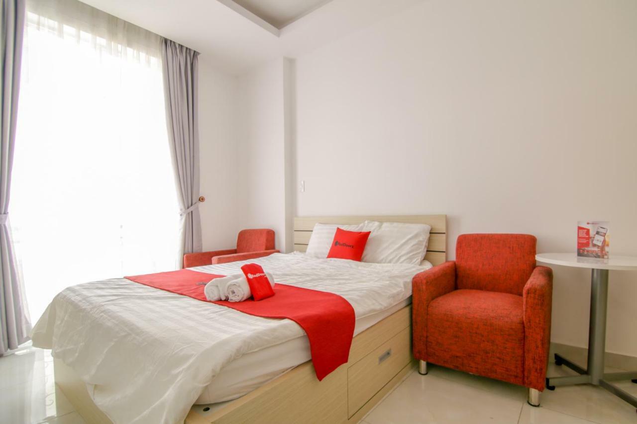 Reddoorz Near Quan Khu 7 Stadium 胡志明市 外观 照片